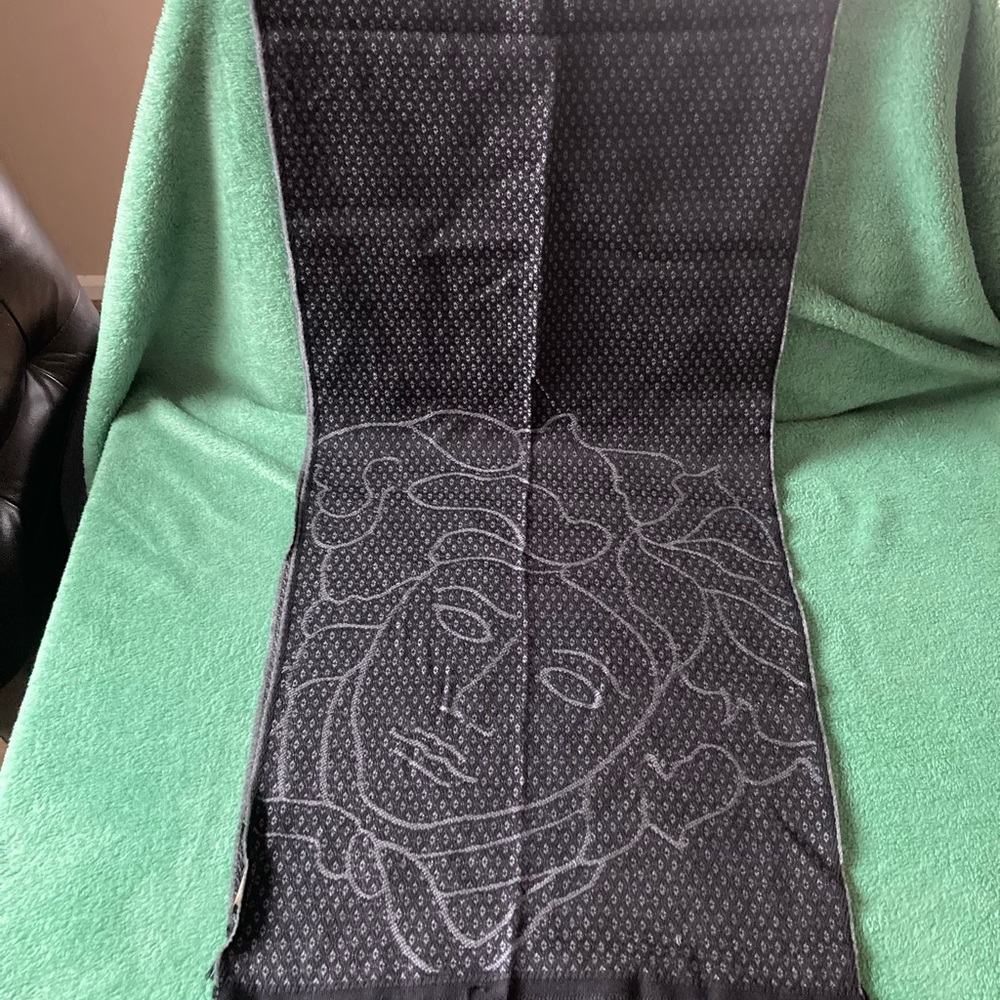 Like New Authentic Versace Fringed Medusa Scarf